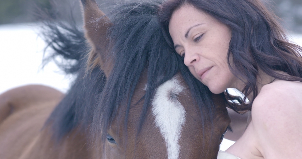 Sonata para violonchelo, Júlia with a horse